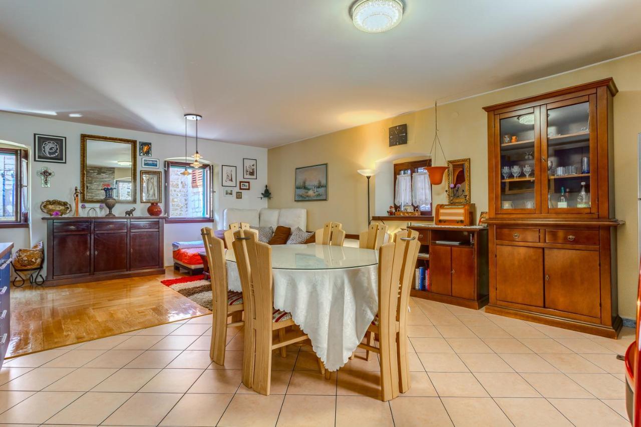 Old Stone House St Lawrence In The Heart Of Sibenik'S Old Town Apartment Bagian luar foto