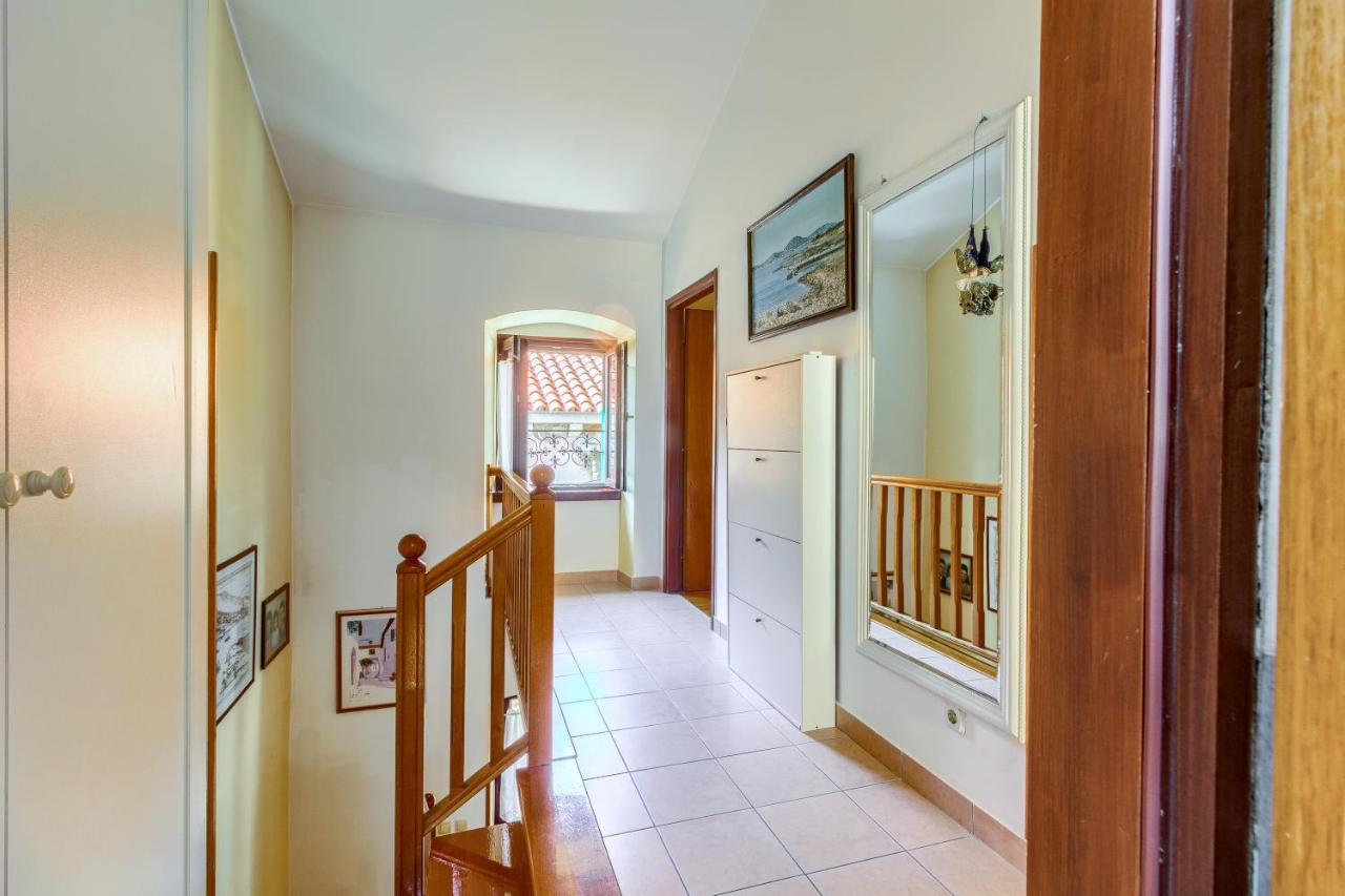 Old Stone House St Lawrence In The Heart Of Sibenik'S Old Town Apartment Bagian luar foto