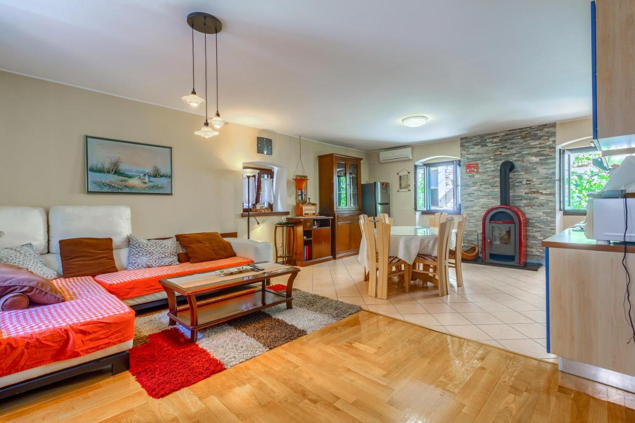 Old Stone House St Lawrence In The Heart Of Sibenik'S Old Town Apartment Bagian luar foto